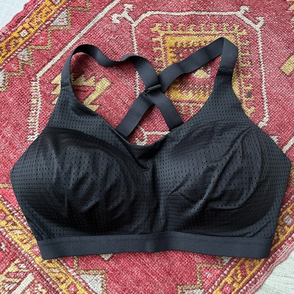 Victorias Secret VSX Breathable Sports Bra